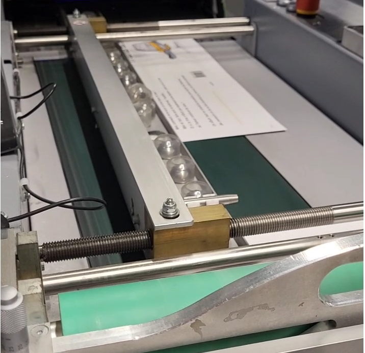 « Vidéo : le vernis 3D sur une couverture de livre jeunesse »